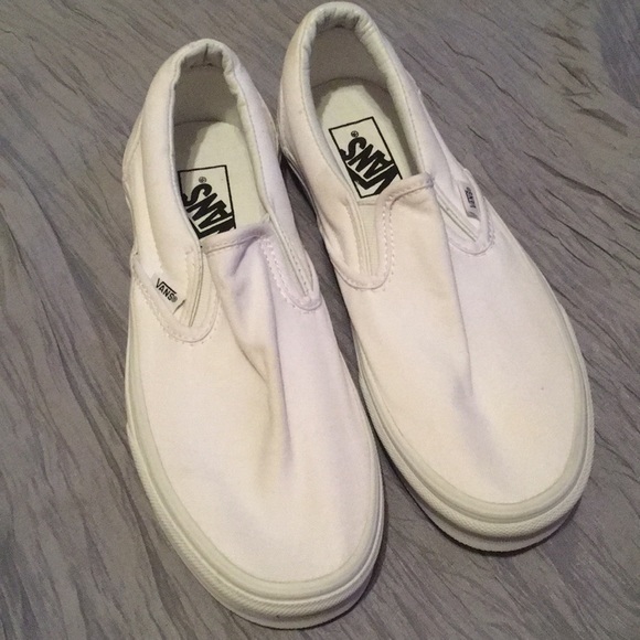 how much is a pair of white vans